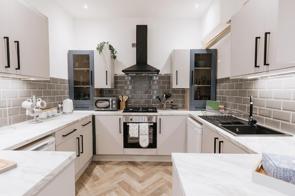 Grove House No.07 - Luxury Apartment Close To The Llandudno Beach Exterior photo